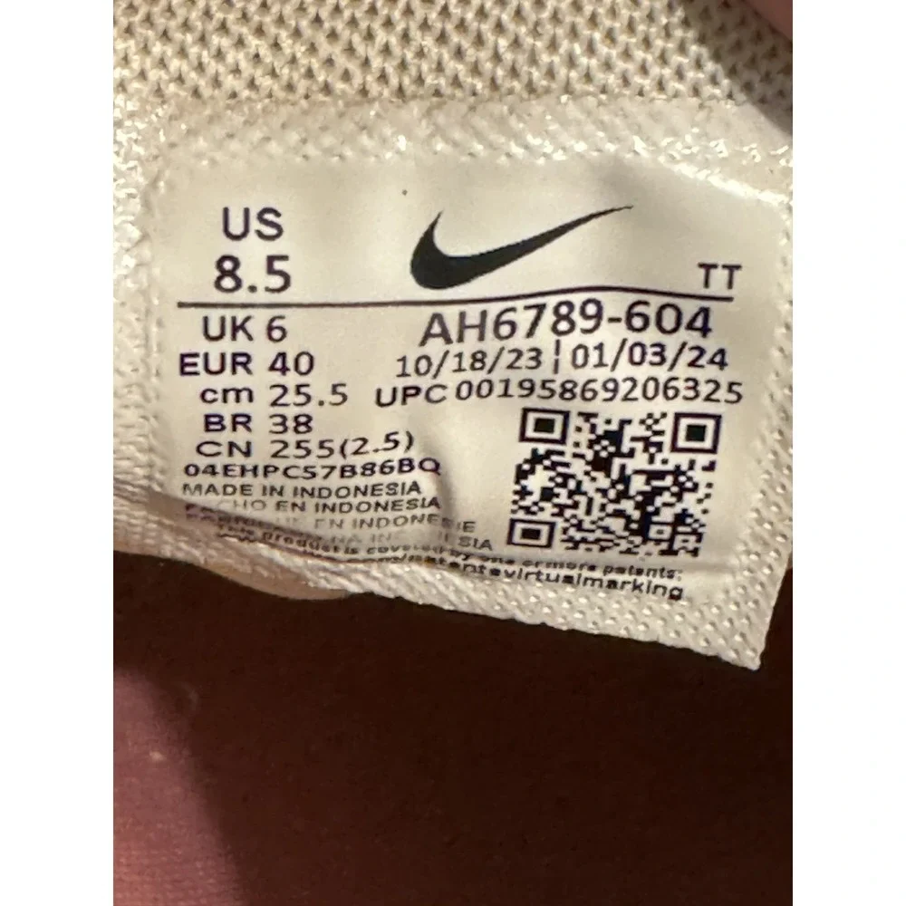 Nike Women's Air Max 270 Sneakers Size 8.5 Pink Black Running Shoes AH6789-604